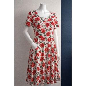 LuLaRoe Jessie White T-shirt Dress XL Red Roses Green Leaves and Hearts Love EUC